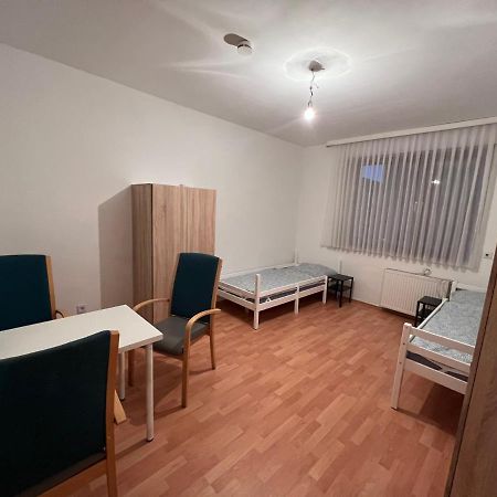 Duisburg Feelhome, Flughafen Nah,3-Schlafzimmer, Dusche Ebenerdig, Zentral, Wifi, Ground Floor Esterno foto