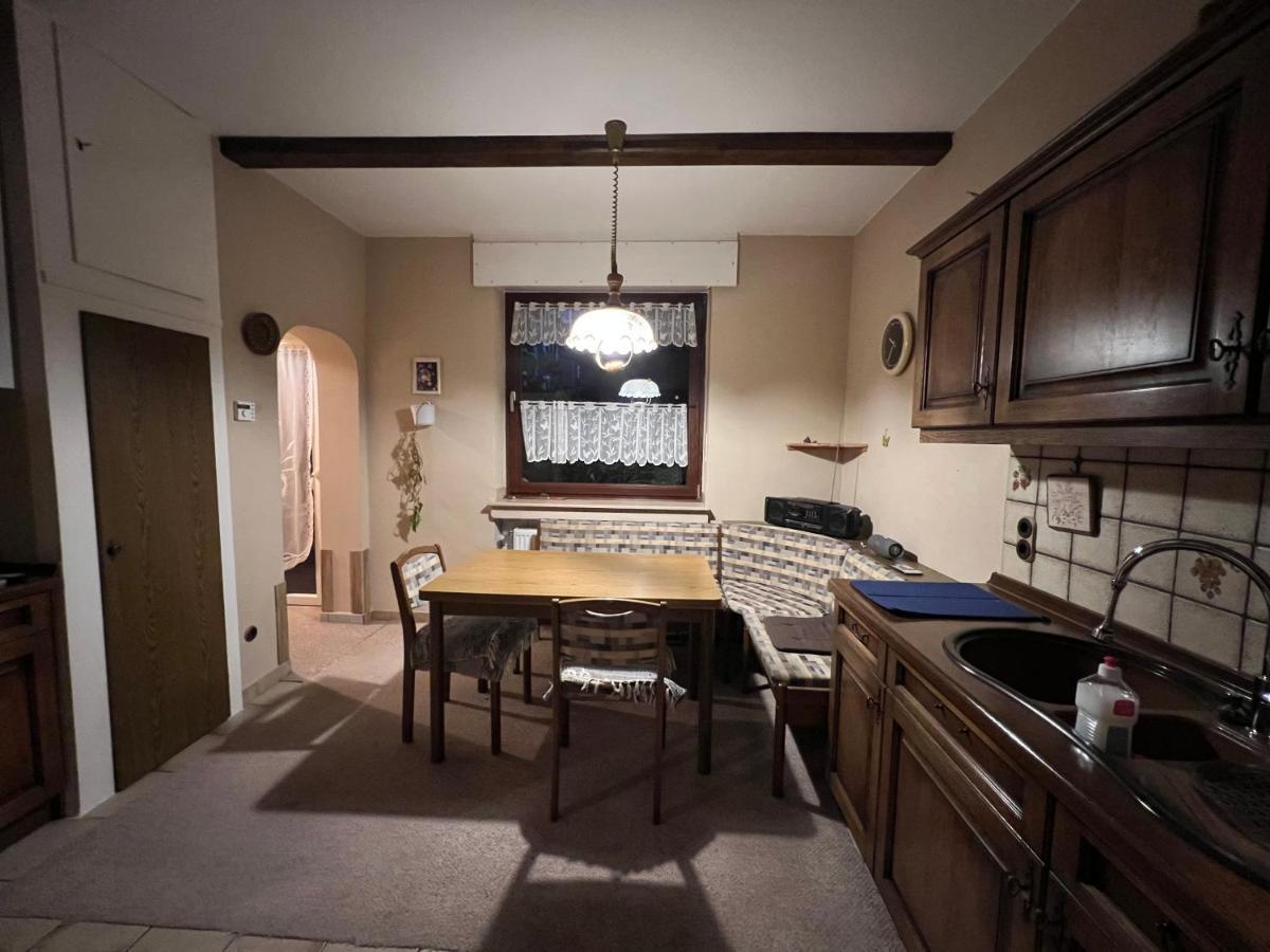 Duisburg Feelhome, Flughafen Nah,3-Schlafzimmer, Dusche Ebenerdig, Zentral, Wifi, Ground Floor Esterno foto