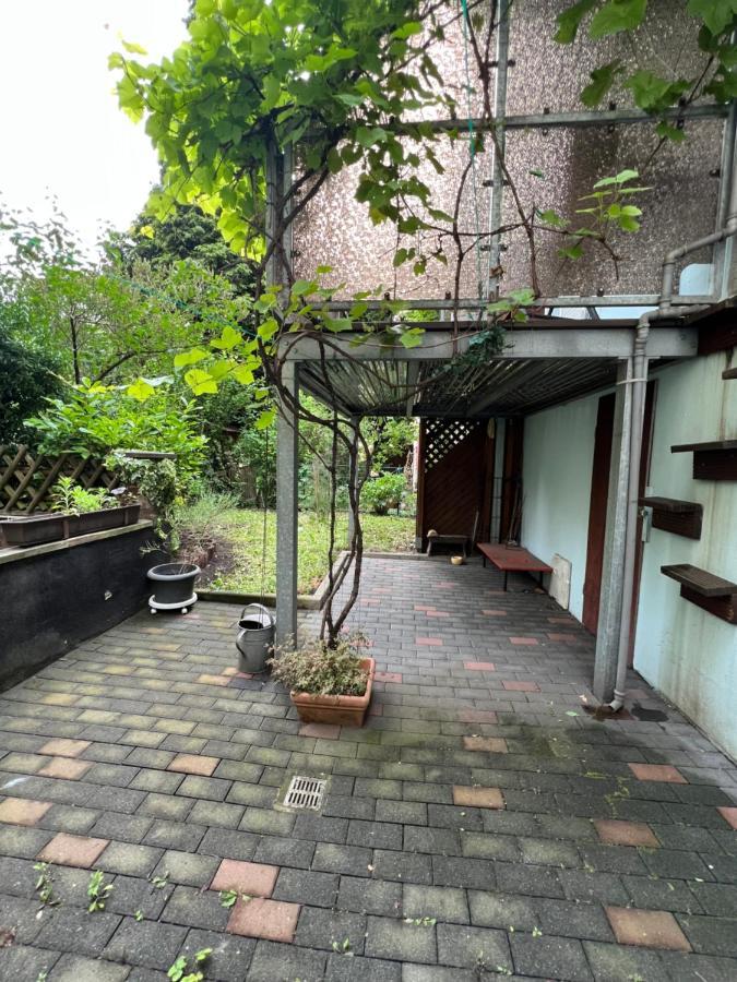 Duisburg Feelhome, Flughafen Nah,3-Schlafzimmer, Dusche Ebenerdig, Zentral, Wifi, Ground Floor Esterno foto
