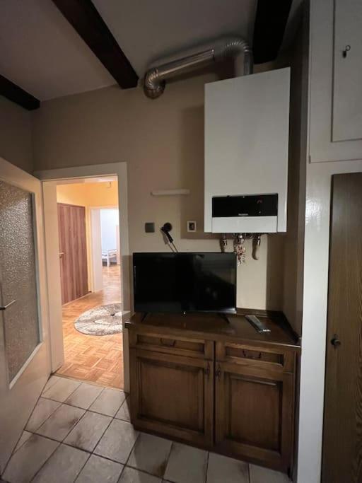 Duisburg Feelhome, Flughafen Nah,3-Schlafzimmer, Dusche Ebenerdig, Zentral, Wifi, Ground Floor Esterno foto